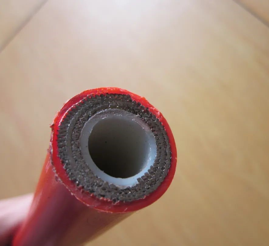 超高壓樹脂管的研究與發展
